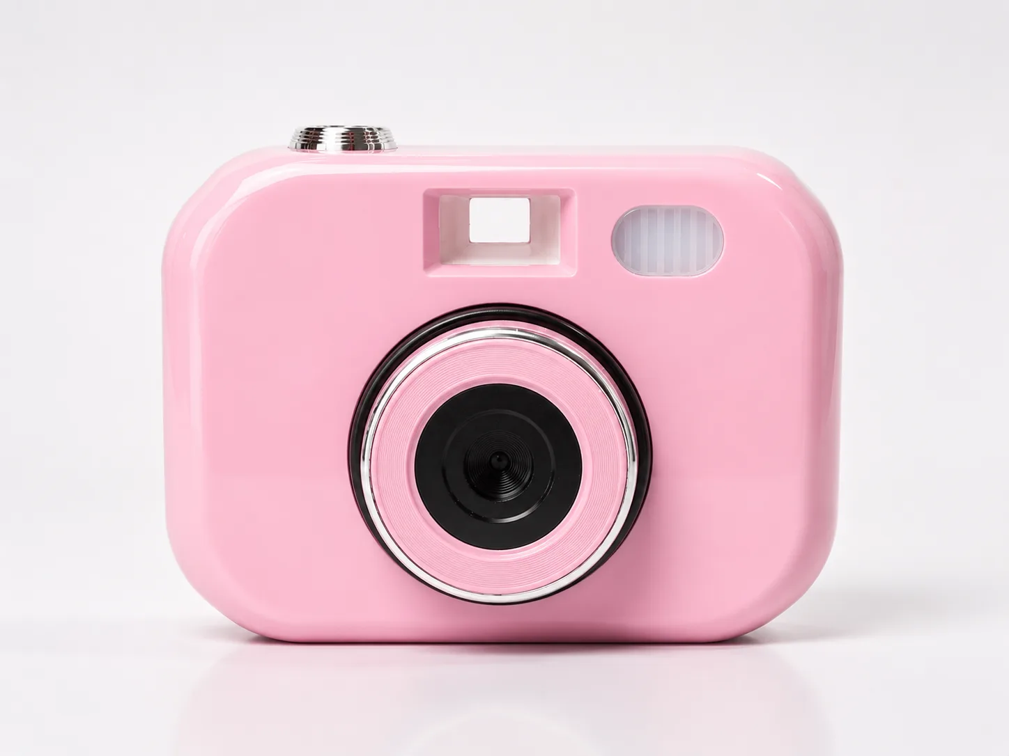 VHSMO Camera in Baby Pink, front view